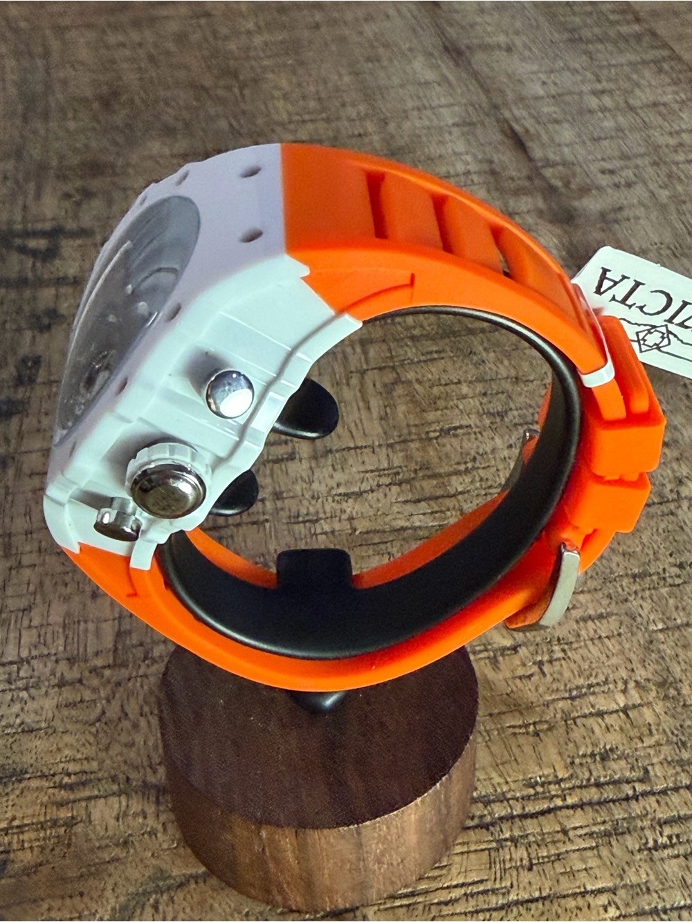 NEW Invicta Vaulthon Bold White & Orange Chronograph Watch 44mm + Original Box - Picture 5 of 8